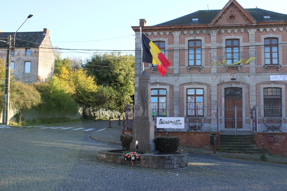 Oorlogsmonument Mont-Sainte-Aldegonde #1