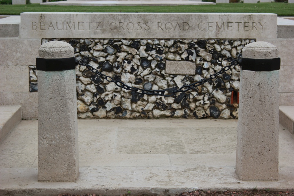 Commonwealth War Cemetery Beaumetz Cross Roads