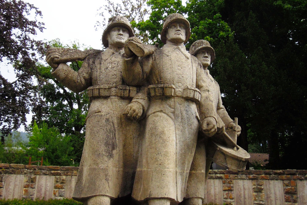 Oorlogsmonument Weinheim #4