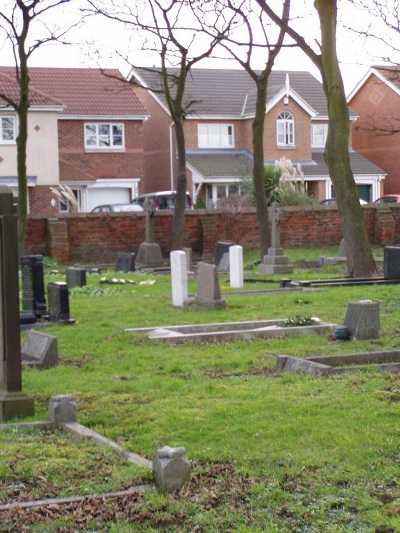 Oorlogsgraven van het Gemenebest Holy Trinity Churchyard #1