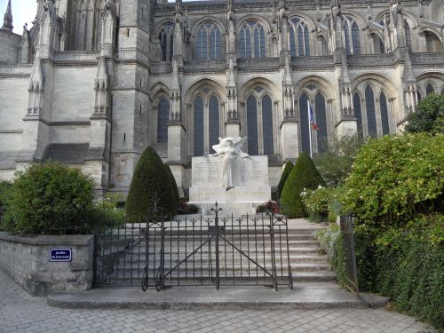 War Memorial Sées #1