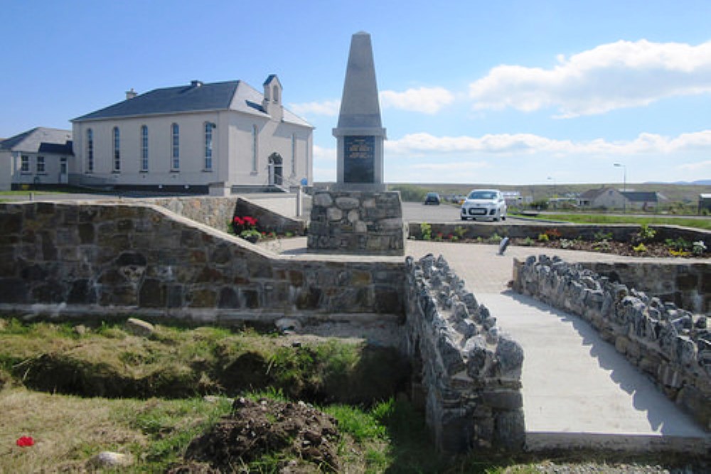 Oorlogsmonument Lower Barvas, Upper Barvas en Brue #1