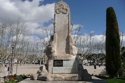 War Memorial Tarascon #1