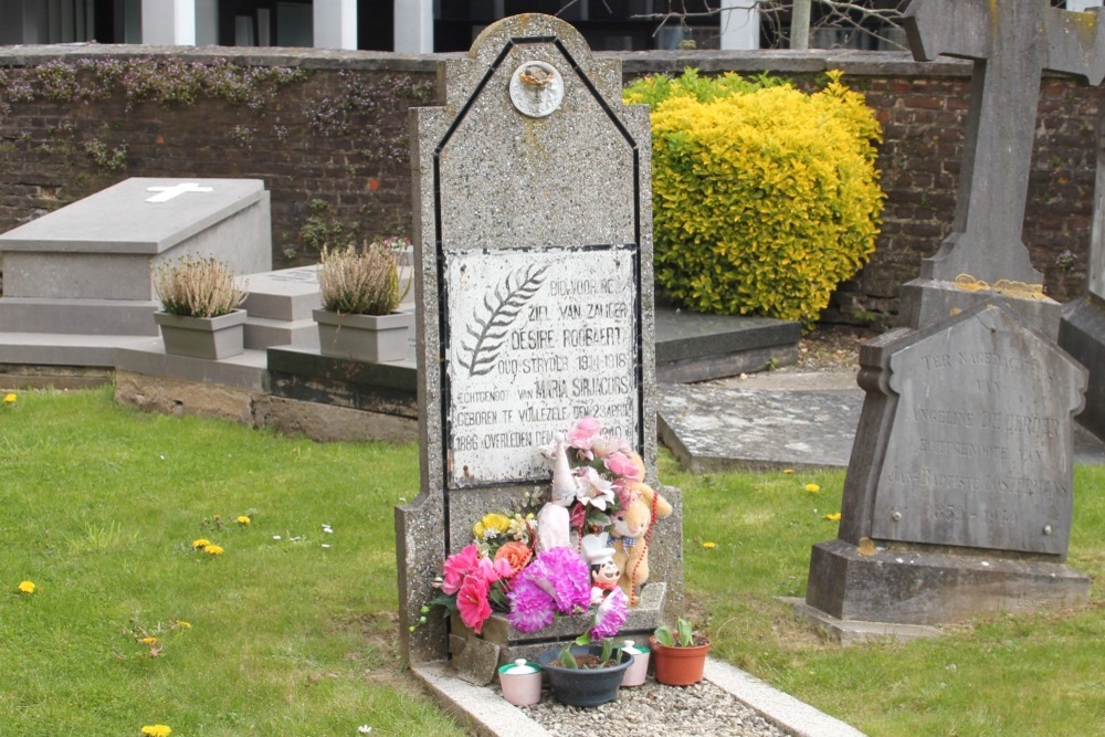 Belgian Graves Veterans Vollezele Churchyard #2