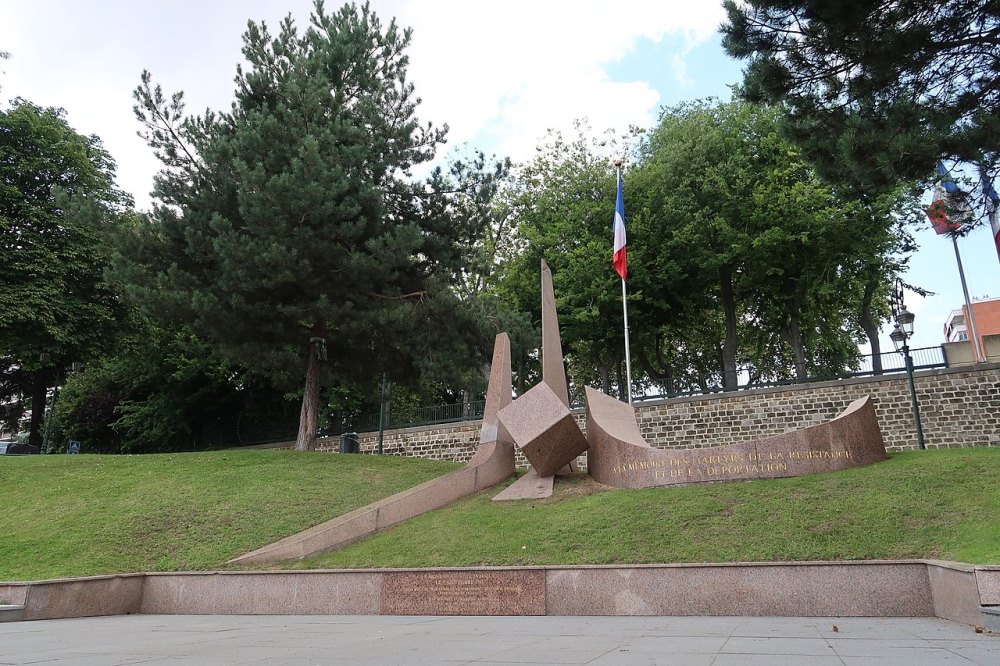 Monument Omgekomen Verzetsstrijders Puteaux