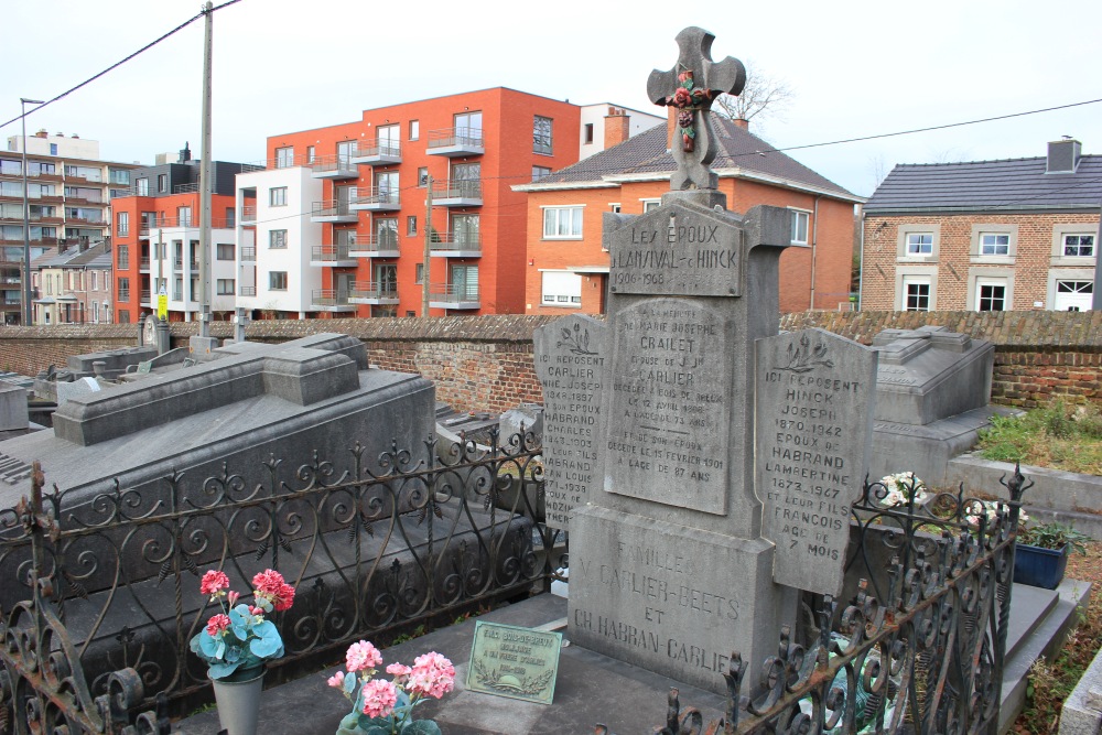 Belgische Graven Oudstrijders Grivegne Bois-de-Breux Kerkhof	