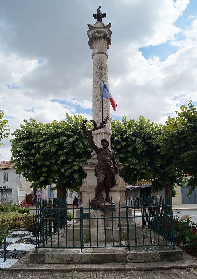 Oorlogsmonument Saint-Michel-en-l'Herm #1