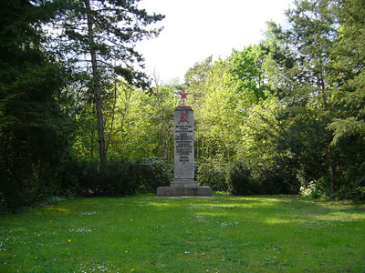Soviet War Cemetery Kleinmachnow #1