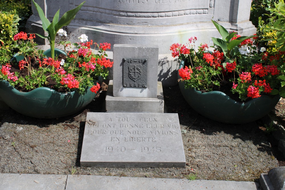 War Memorial Boussu #4