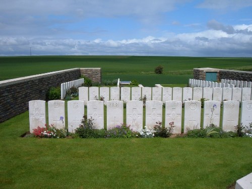 Commonwealth War Cemetery Vraucourt Copse