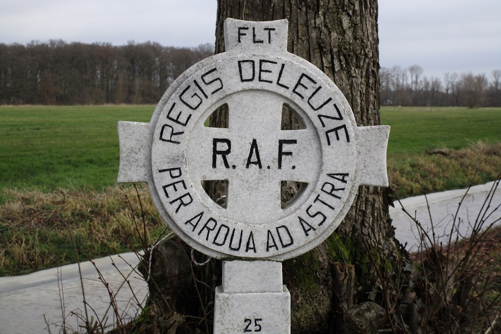 Memorial Cross Regis Charles Deleuze Werkhoven #2