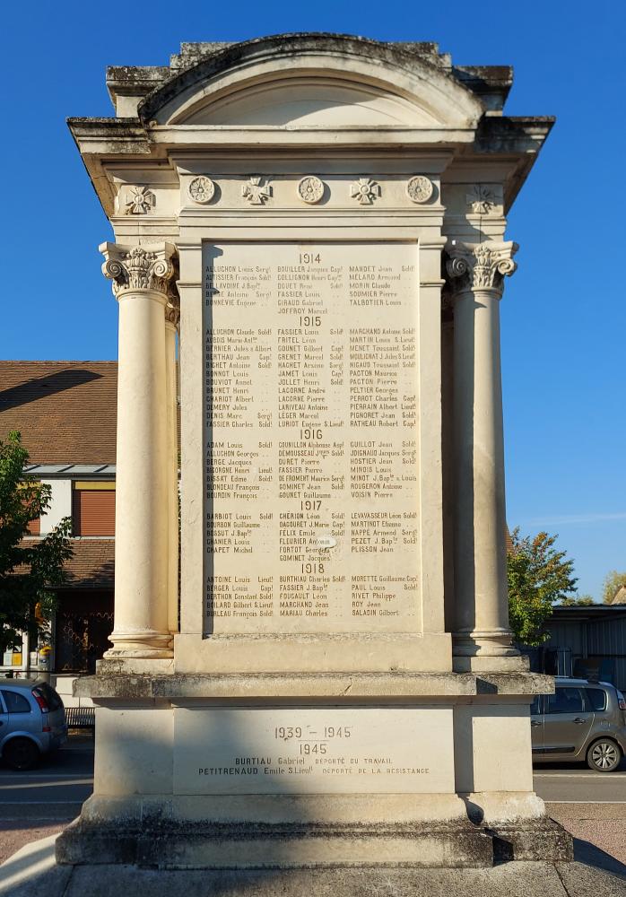 Oorlogsmonument Saint-Pierre-le-Motier #2