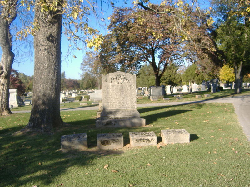 Grafmonument William F. Perry