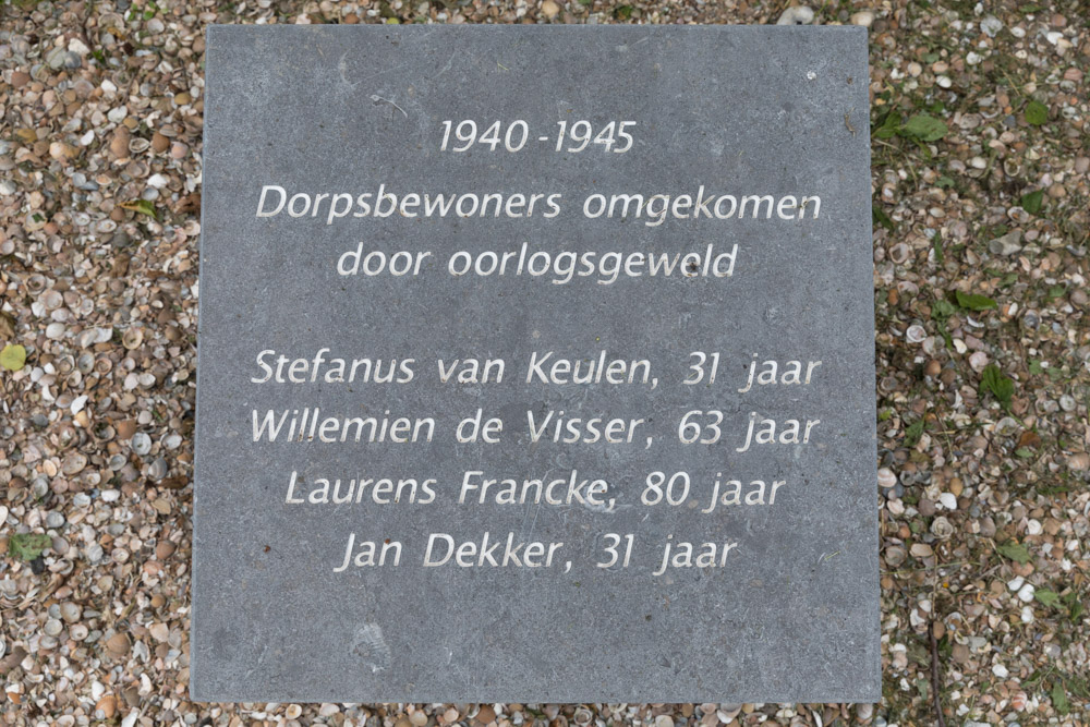 Monument Burgerslachtoffers Aagtekerke #2