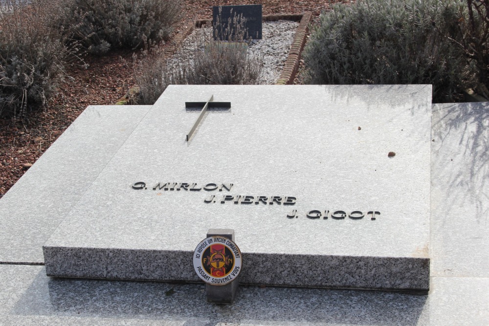 Belgian Graves Veterans Nil-Saint-Vincent #2