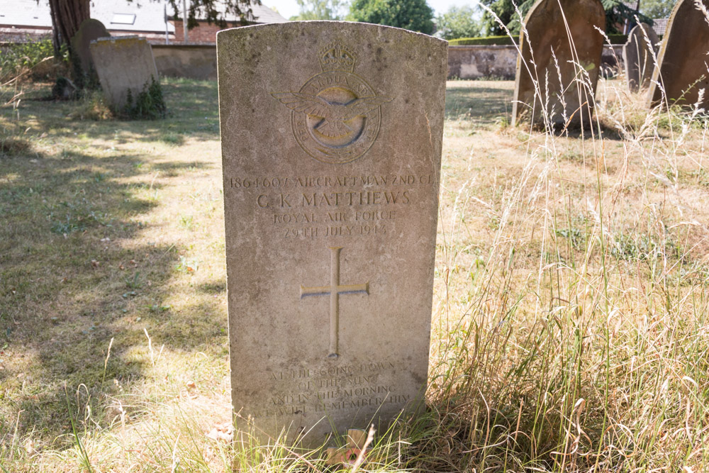 Commonwealth War Grave St. Mary Churchyard #2