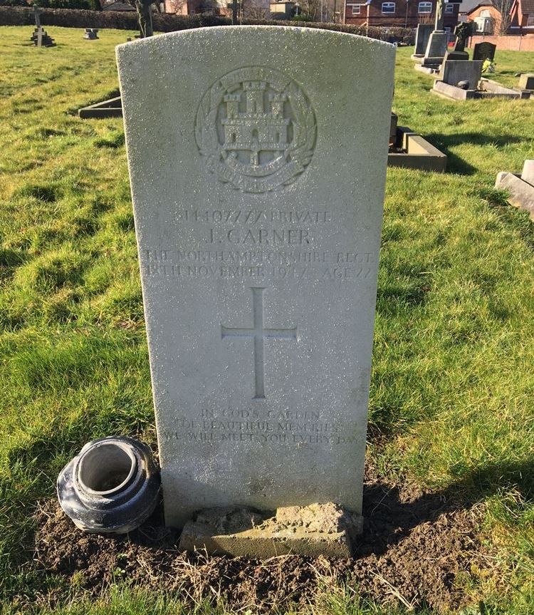 Commonwealth War Grave St. Alban's Roman Catholic Burial Ground