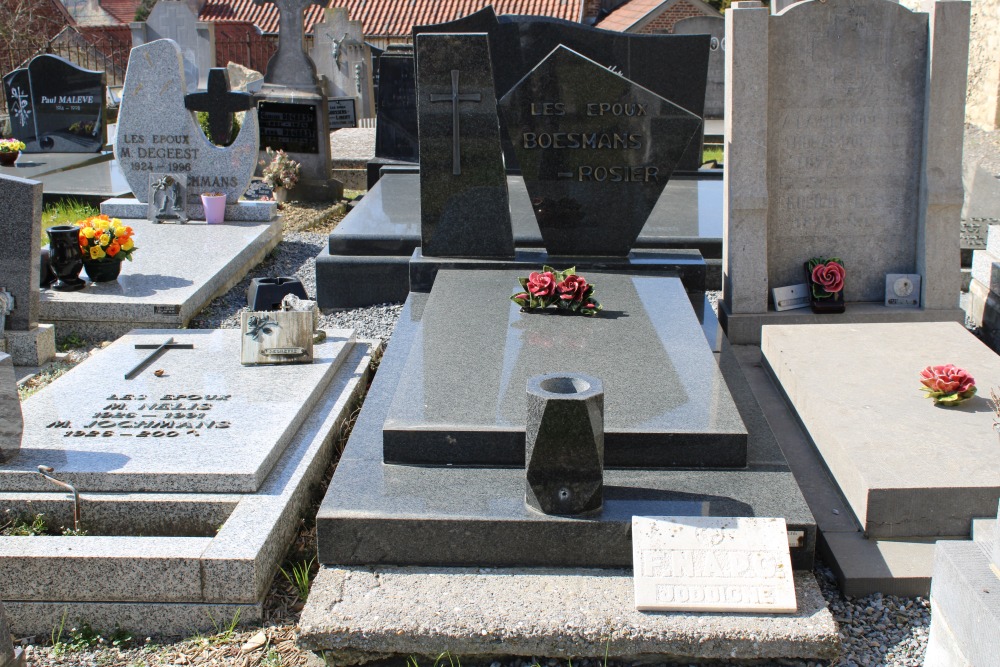 Belgian Graves Veterans Saint-Remy-Geest #2