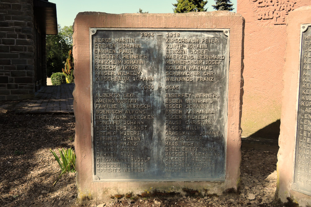 Monument Oorlogsslachoffers Untermaubach #4