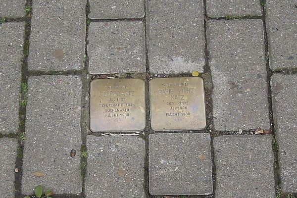 Stolpersteine Bahnhofstrae 15