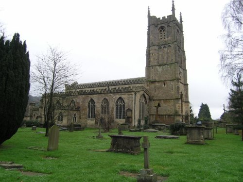 Oorlogsgraven van het Gemenebest St. Mary the Virgin Churchyard