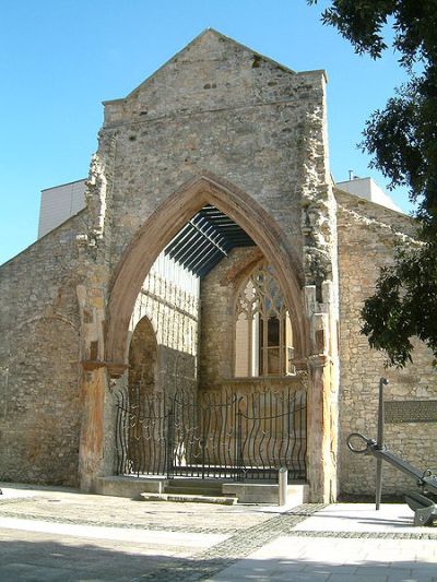 Monument Holyrood Kerk #1