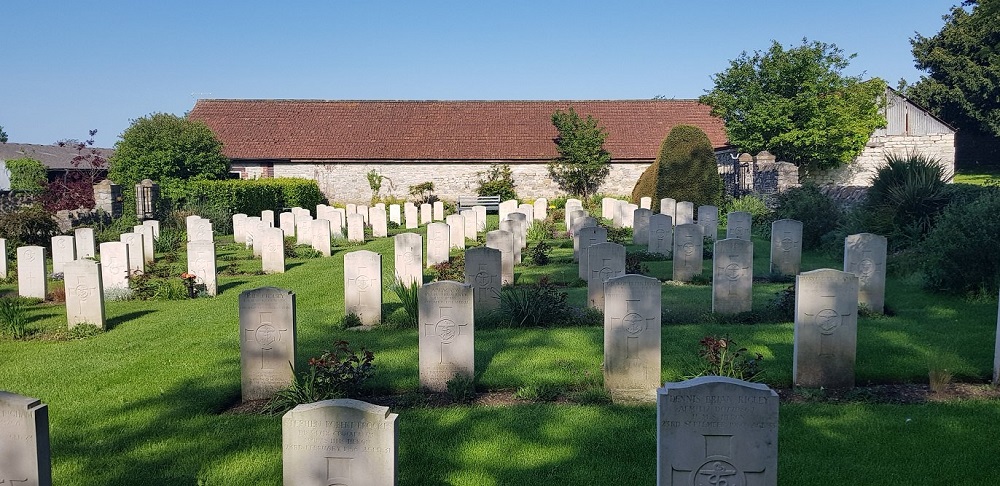 Oorlogsgraven van het Gemenebest Yeovilton Churchyard R.N.A.S. Extension #3