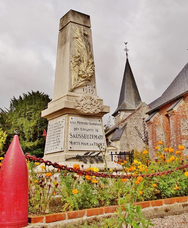 Oorlogsmonument Sausseuzemare-en-Caux #1