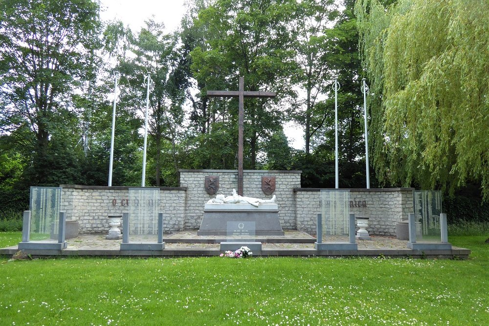 War Memorial Tereken-Sint-Niklaas #1