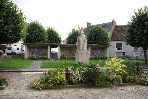 War Memorial Chtillon-sur-Indre #1