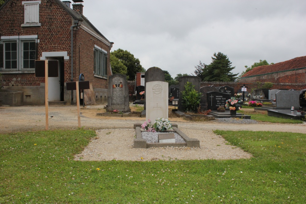 Commonwealth War Grave Bertem #1