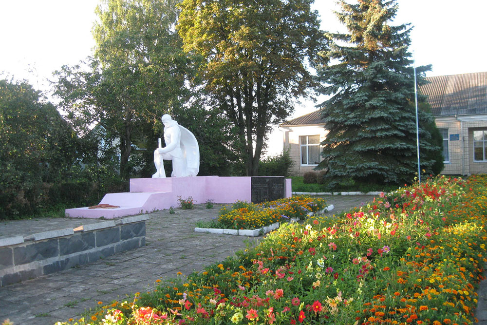 Mass Grave Soviet Soldiers Ploske #1