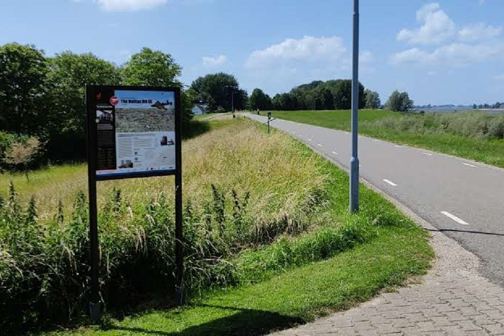 Information Sign Crash Halifax MK III Zuilichem