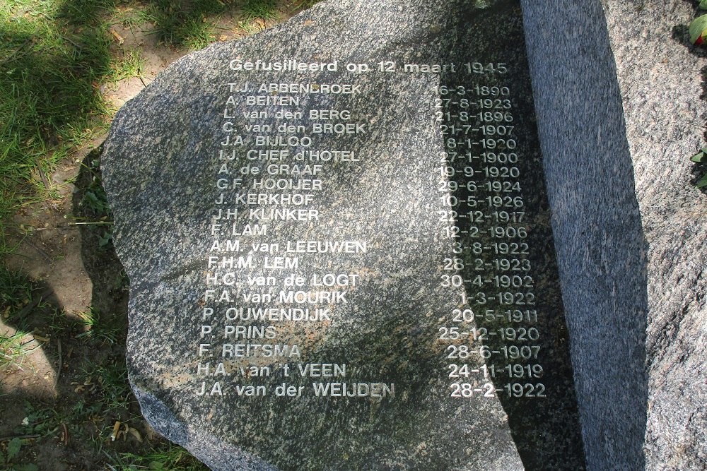 Memorial Executions 12-03-1945 Pleinweg #4