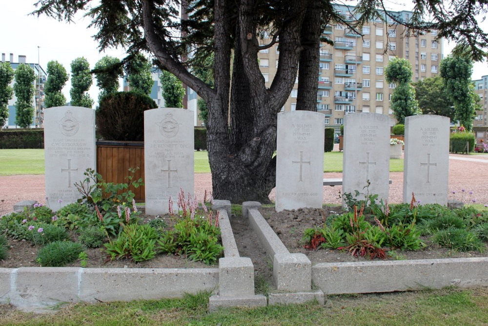 Oorlogsgraven van het Gemenebest Saint-Pol-sur-Mer #2