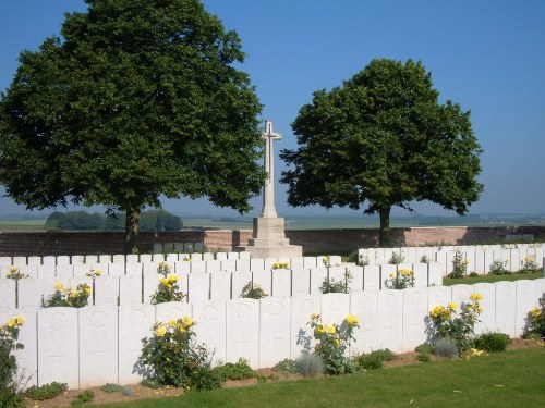 Commonwealth War Cemetery Dury Mill