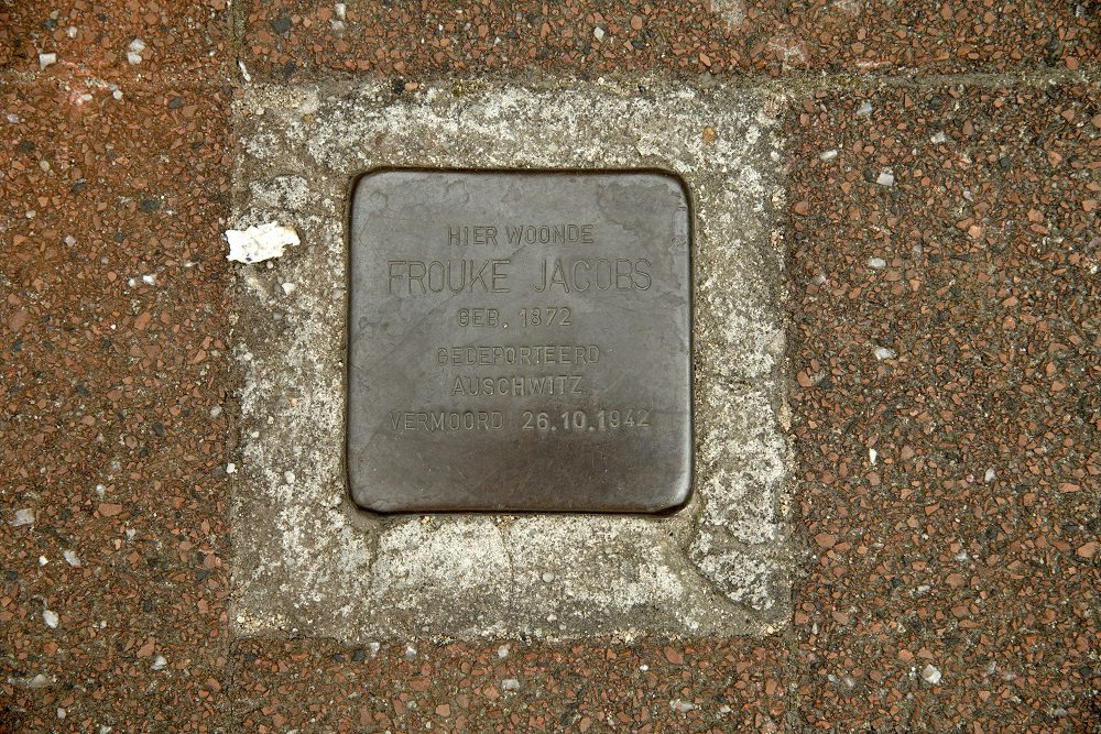 Stumbling Stone De Grint 11 (now Wilhelminastraat 7) #1