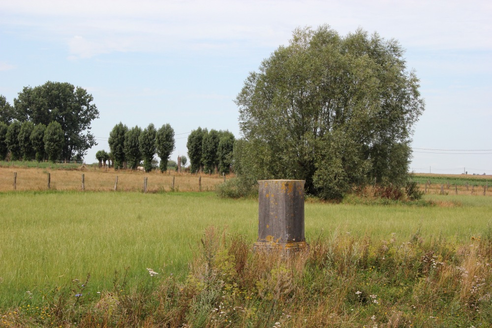 Memorial Stone 2e Chasseurs d'Afrique