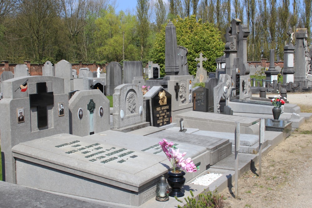 Belgian Graves Veterans Onze-Lieve-Vrouw-Waver #1