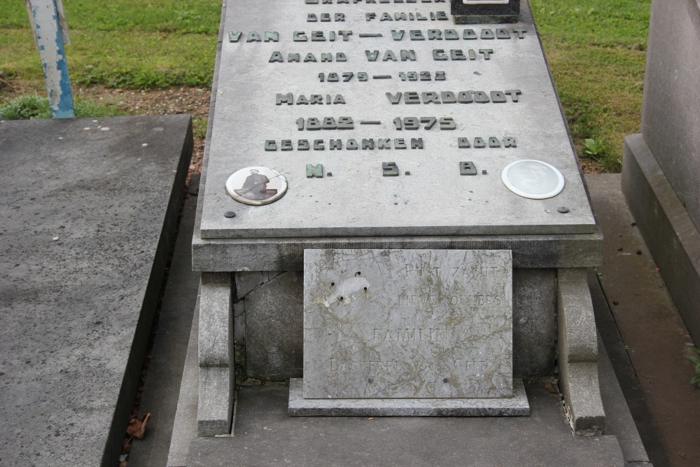 Belgian Graves Veterans Erembodegem #2
