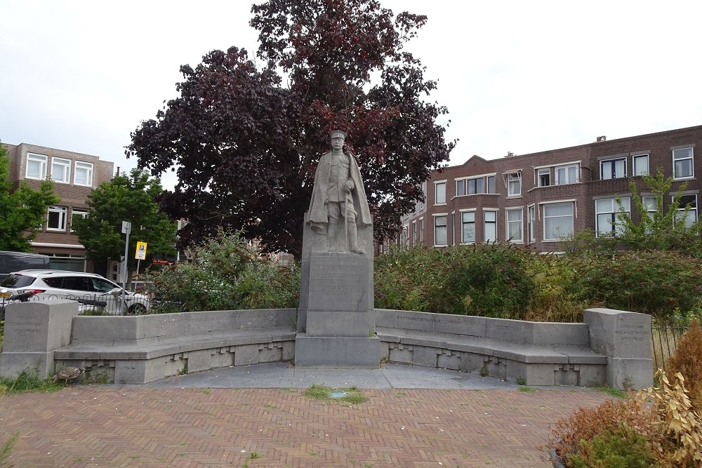 Statue Lodewijk Willem Johan Karel Thomson