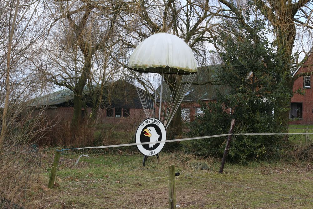 Memorial 101st Airborne Son (