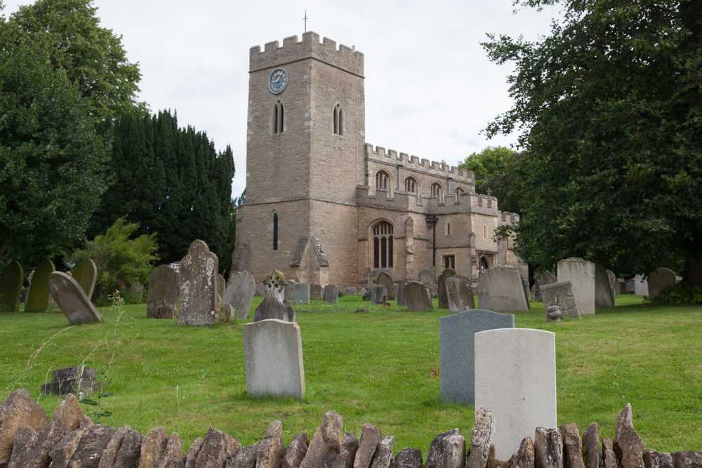 Oorlogsgraven van het Gemenebest All Saints Churchyard