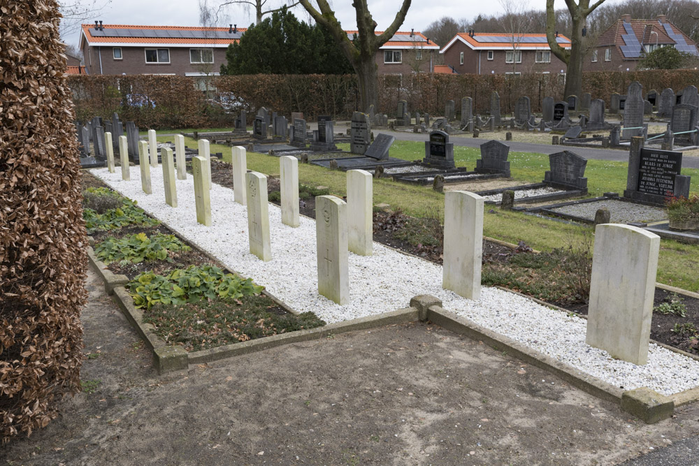 Commonwealth War Graves Municipal Cemetery Den Nul #2