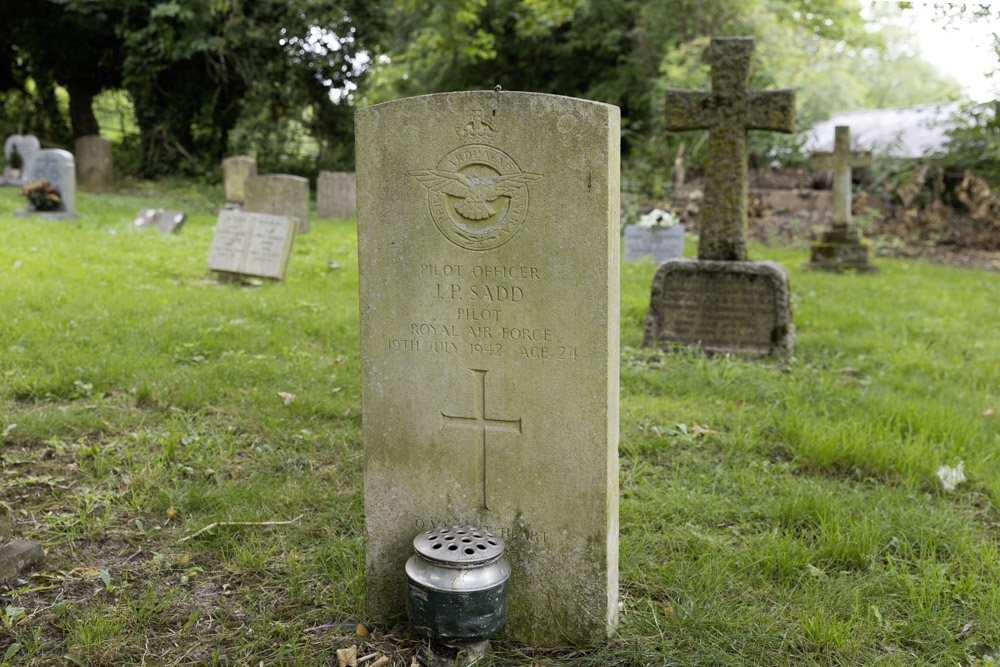 Oorlogsgraven van het Gemenebest All Saints Churchyard #1