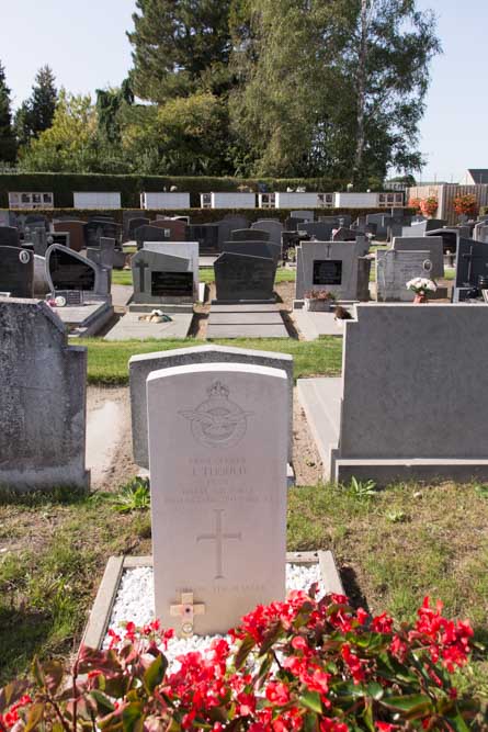 Commonwealth War Grave Merkplas General Cemetery #4