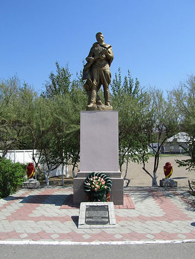 Mass Grave Soviet Soldiers Sadky #1