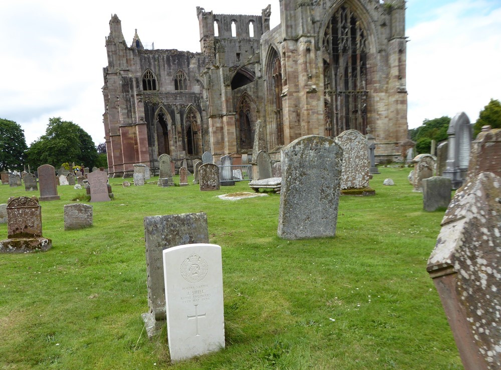 Oorlogsgraf van het Gemenebest Melrose Abbey Churchyard