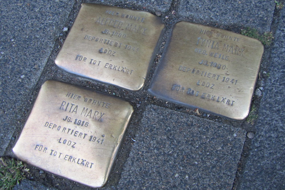 Stolpersteine Karolingerring 15 #1