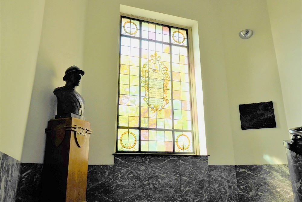 Memorials City Hall Woluwe-Saint-Lambert